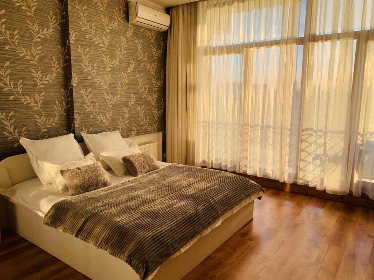 Arkadia Palace 2Bd Apartment Odesa Exterior photo